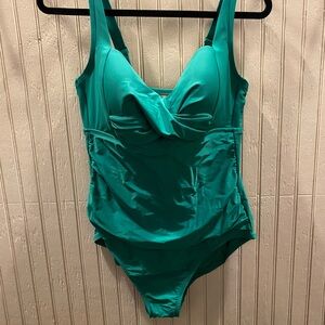 Kona Sol Green NWOT Swimsuit